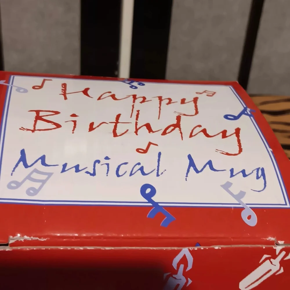 Birthday Musical Mug - Red - Picture 4 of 7